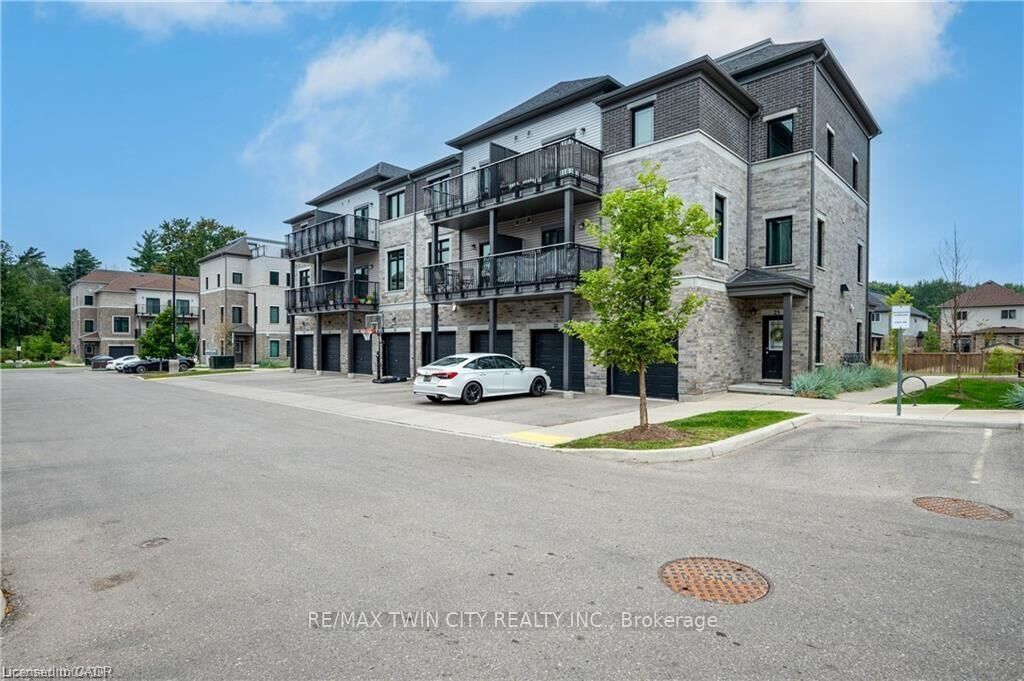 Property Photo: 107 Westra Drive 27 ON N1K 0B9