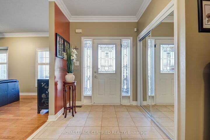 2 Orchard Park Gate — photo 1