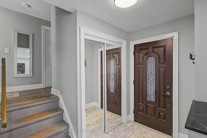 Property Photo: 6 Turnbull Road ON L1S 2X1