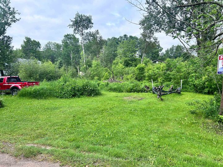 Property Photo:  564 Keewatin Avenue  ON L0K 1R0 