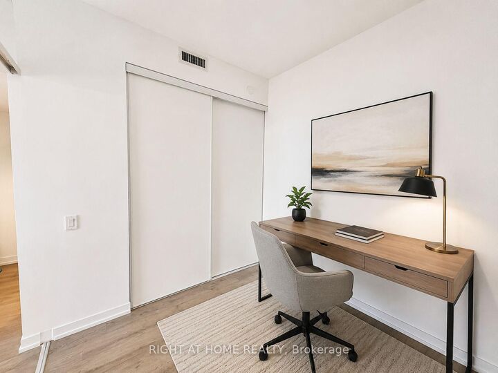 950 Portage Parkway 5007 — photo 1