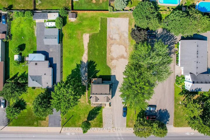 Property Photo:  186 Thorold Road  ON L3C 3V8 
