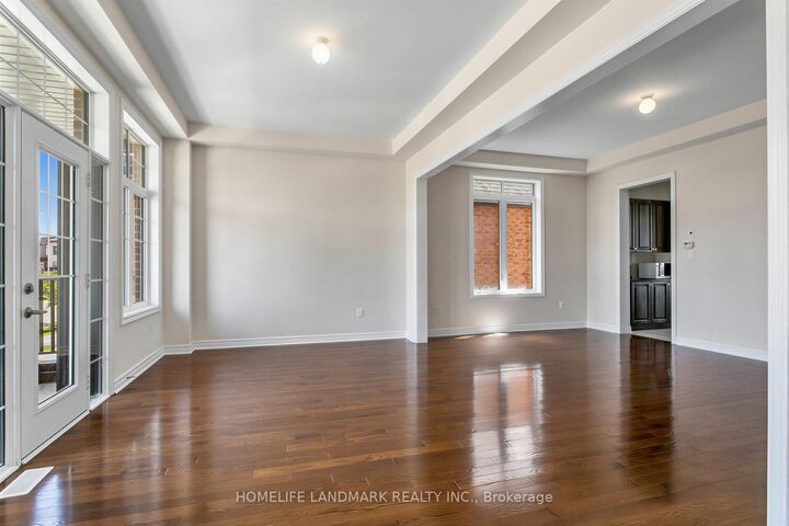 Property Photo: 55 Gerden Drive ON L4S 0H1