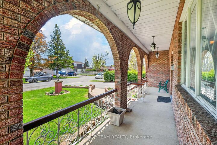 Property Photo: 33 Norice Street ON K2G 2X3