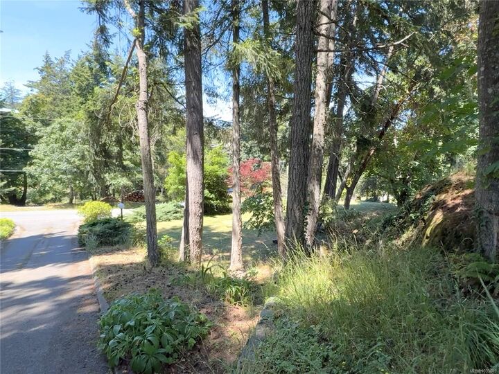 Property Photo: 3853 Graceland Dr BC V9C 4A6