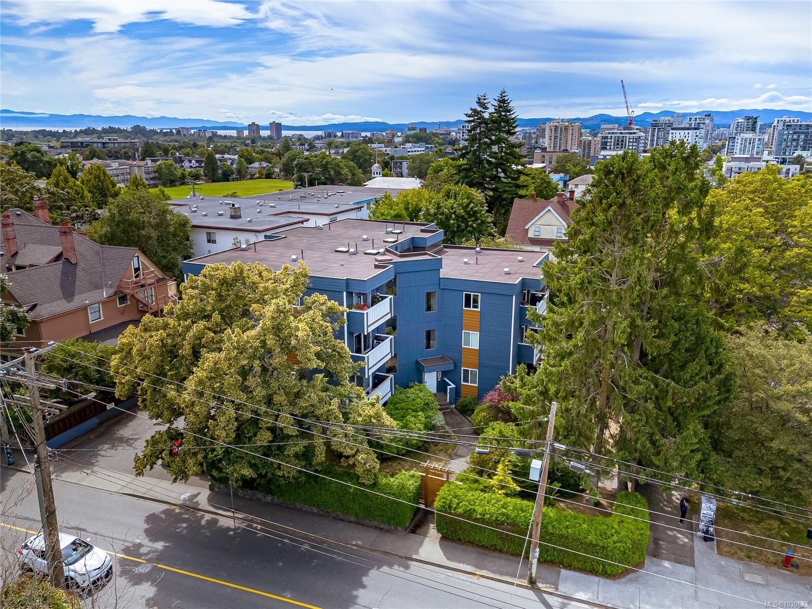 Property Photo: 1331 Johnson St #8 BC V8W 3P2