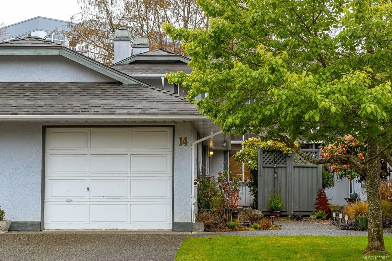 Property Photo: 5110 Cordova Bay Rd #14 BC V8Y 2K5