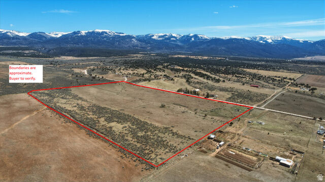 Property Photo:  8750 E 15000 N  UT 84662 