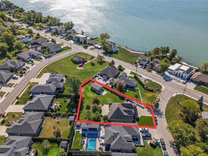 Property Photo: 2 Malibu Drive ON N8H 5G4