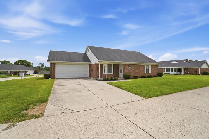 Property Photo:  1167 Old Farm Lane  OH 45503 