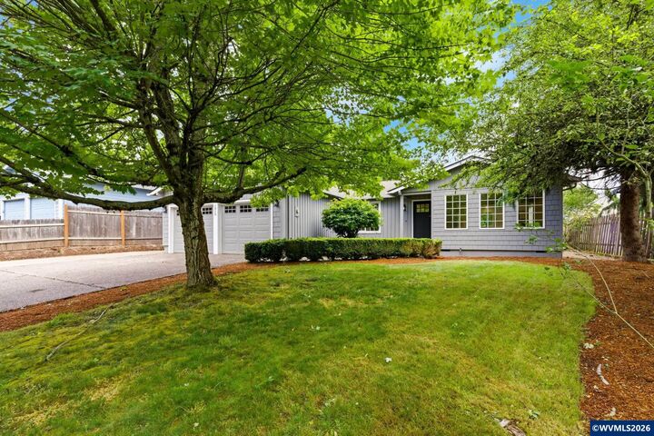 Property Photo:  1015 Cunningham Ln S  OR 97302 