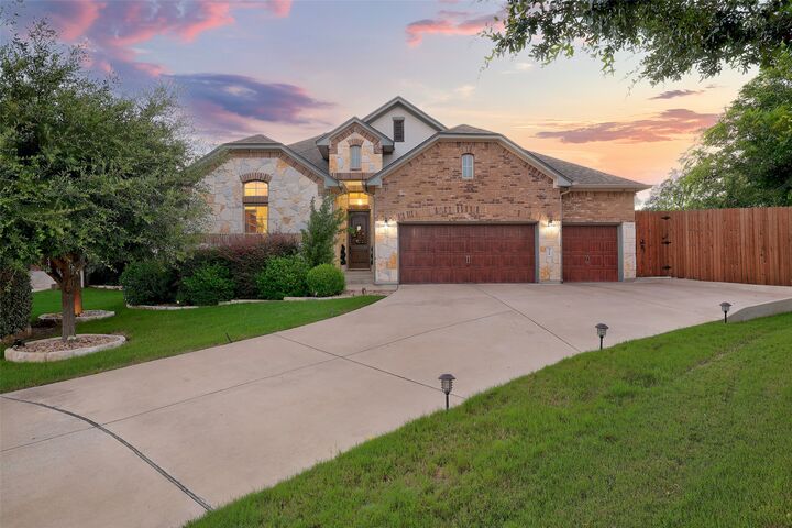 Property Photo: 2304 Vaquero Cove TX 78641