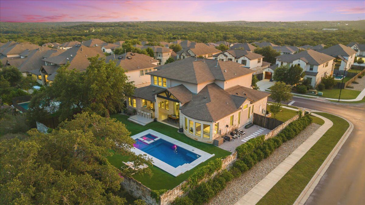 Property Photo: 12801 Veronese Drive TX 78739