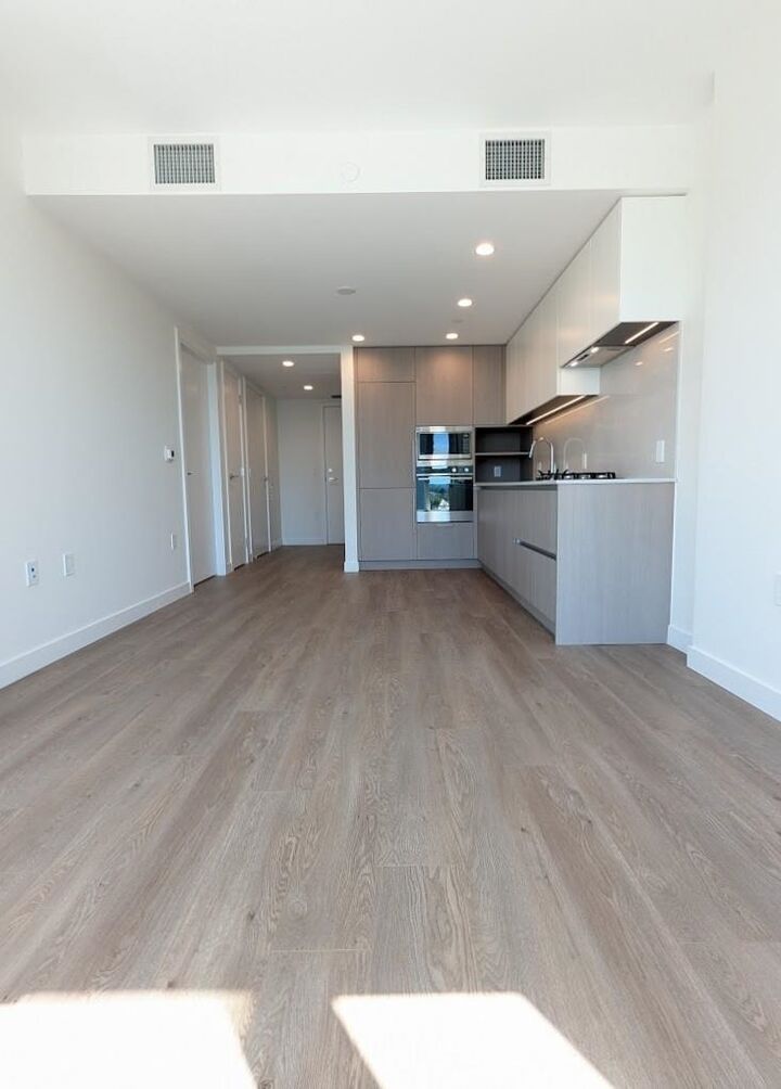 Property Photo: 5685 Halley Avenue 1408 BC V5H 0L9
