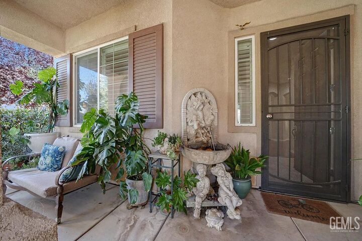 Property Photo: 13308 Sterling Heights Drive CA 93306
