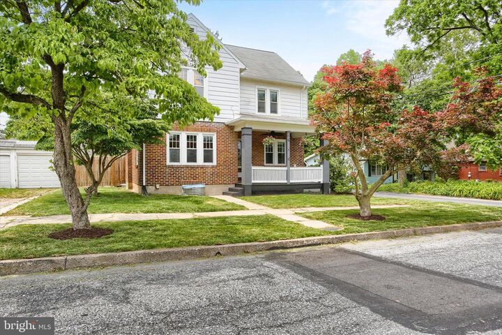 Property Photo:  4 Oakleigh Avenue  PA 17111 
