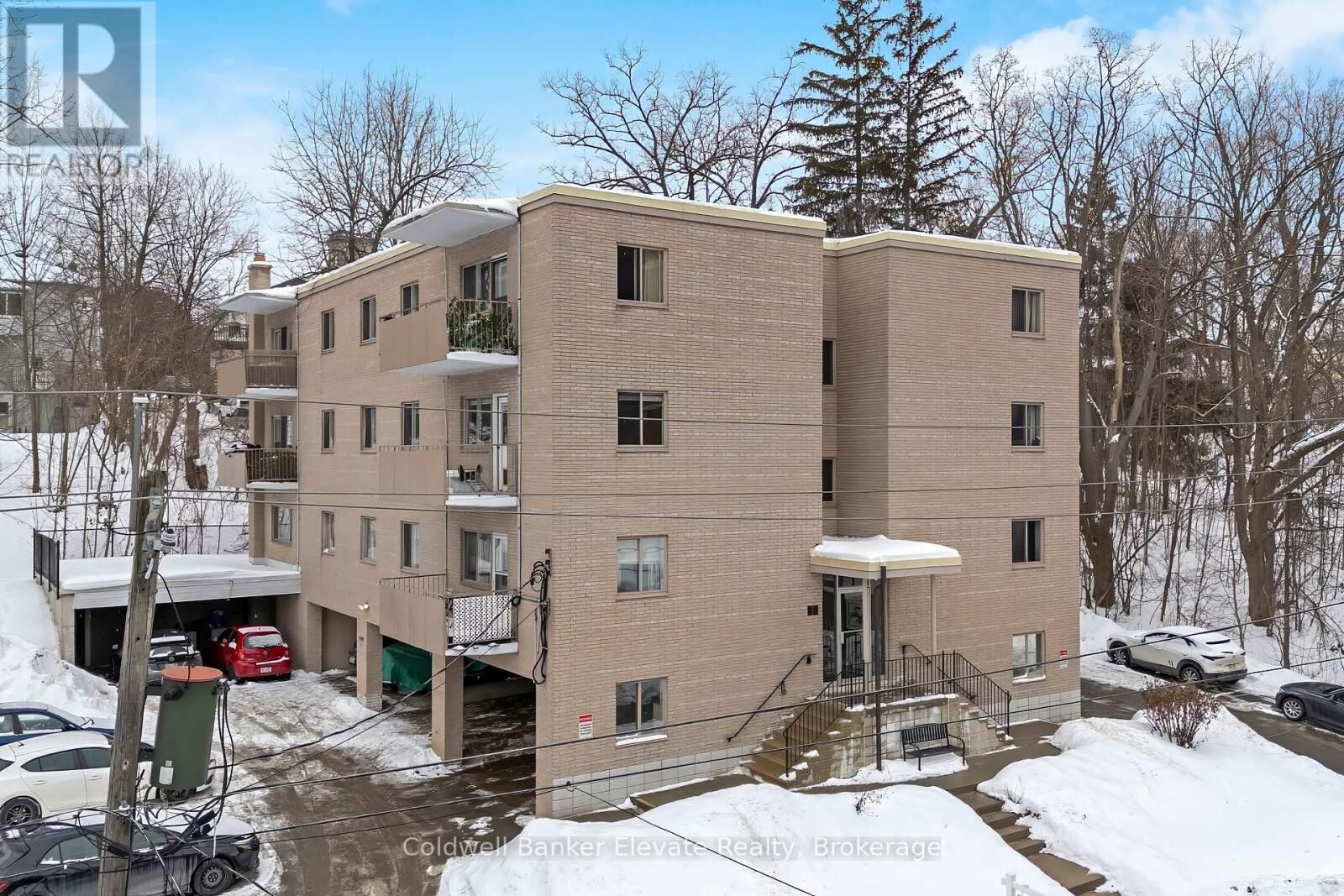 Property Photo: 49 Park Avenue 402 ON L7G 3H9