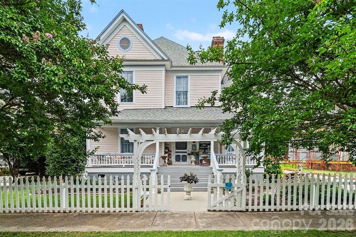 Property Photo:  137 Reid Street  SC 29730 
