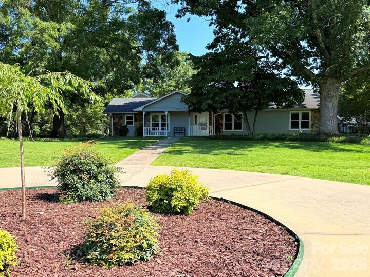Property Photo: 3101 McKee Road NC 28270