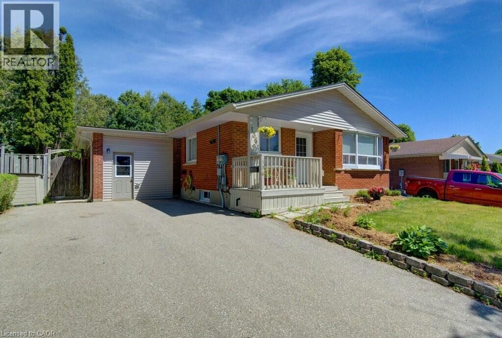 Property Photo: 136 Dunsmere Drive ON N2E 1V7