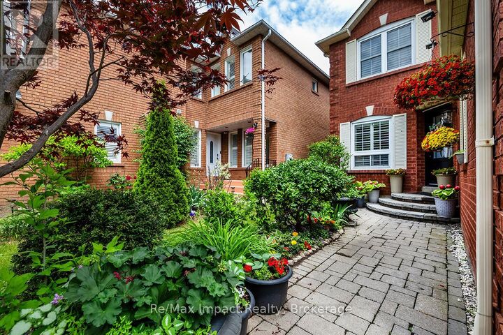 Property Photo:  53 Sable Crescent West  ON L1R 1Y5 