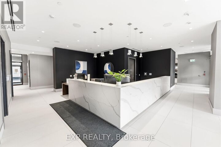 Property Photo:  2550 Simcoe Street North 1713  ON L1L 0R5 