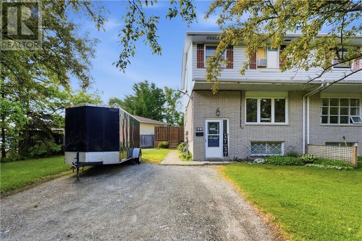 Property Photo:  521 Beatrice Crescent  ON P3A 5B4 