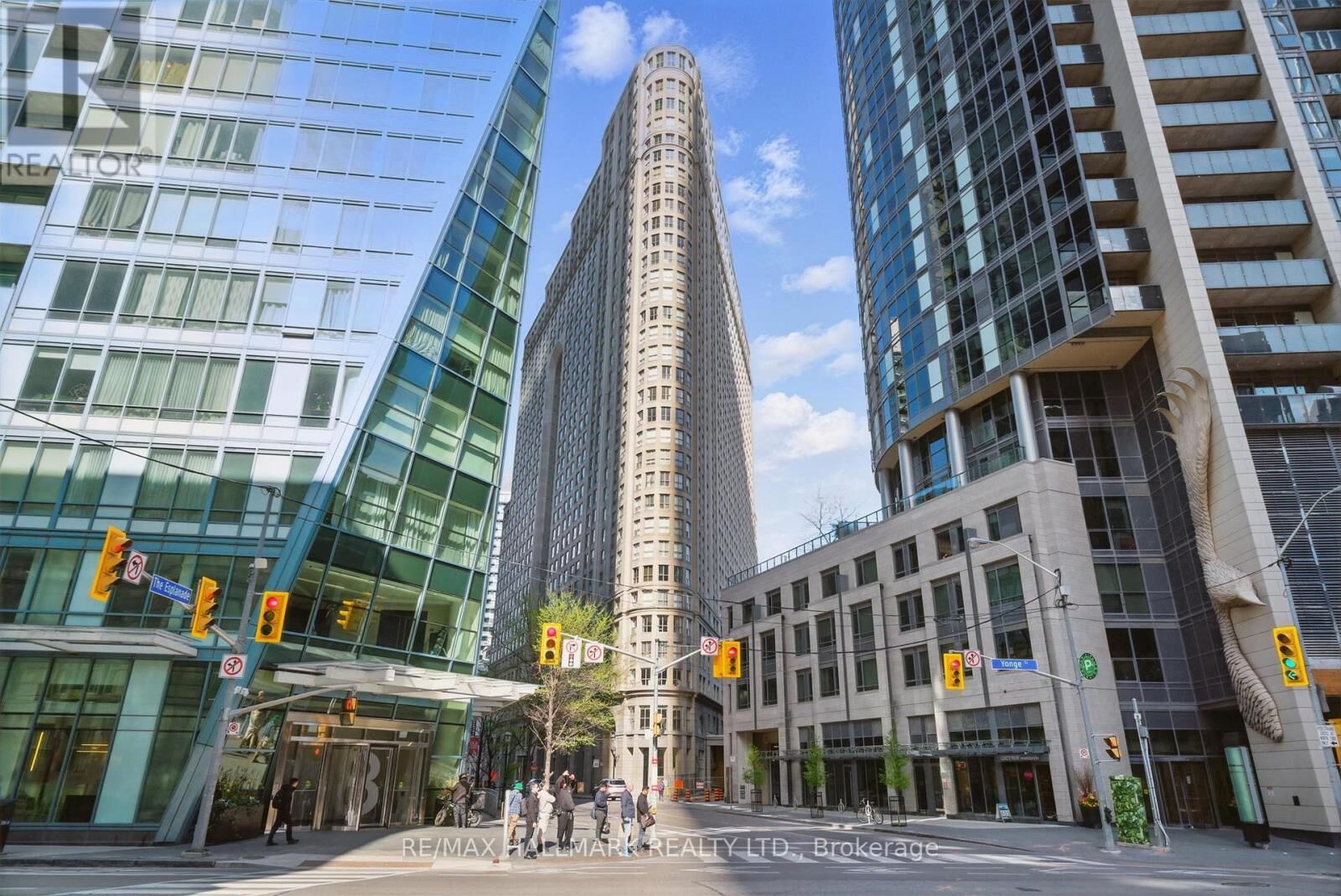 Property Photo:  25 The Esplanade 1320  ON M5E 1W5 