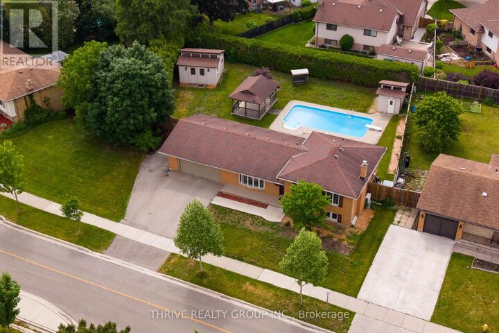Property Photo:  720 Grenfell Drive  ON N5X 2C5 
