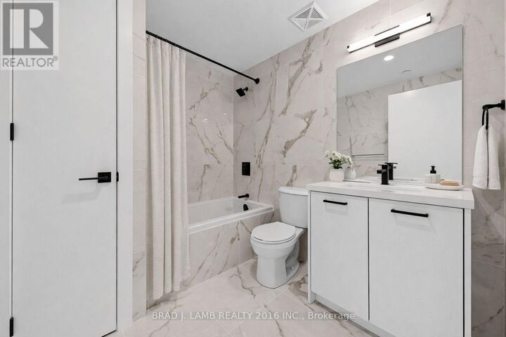 Property Photo: 284 King Street East 2708 ON M5A 1K4