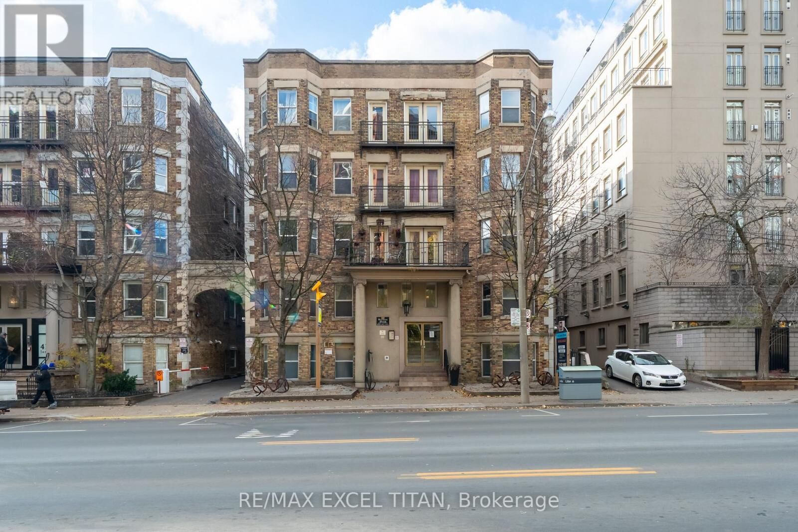 Property Photo:  414 Jarvis Street G4  ON M4Y 3C2 