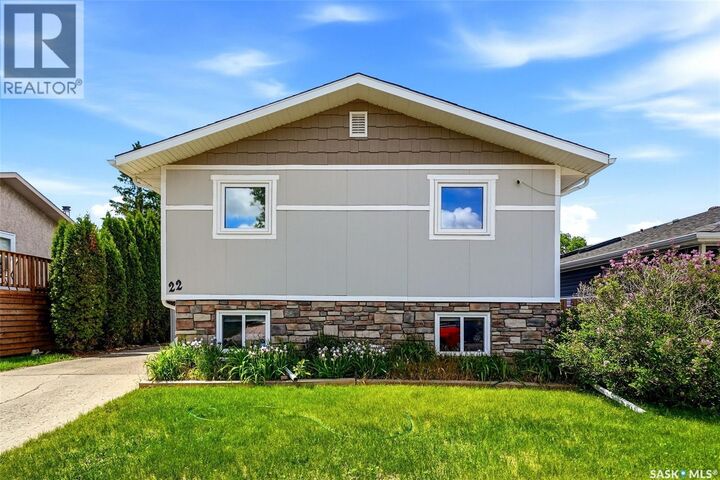Property Photo:  22 Salemka Crescent  SK S4R 7S1 