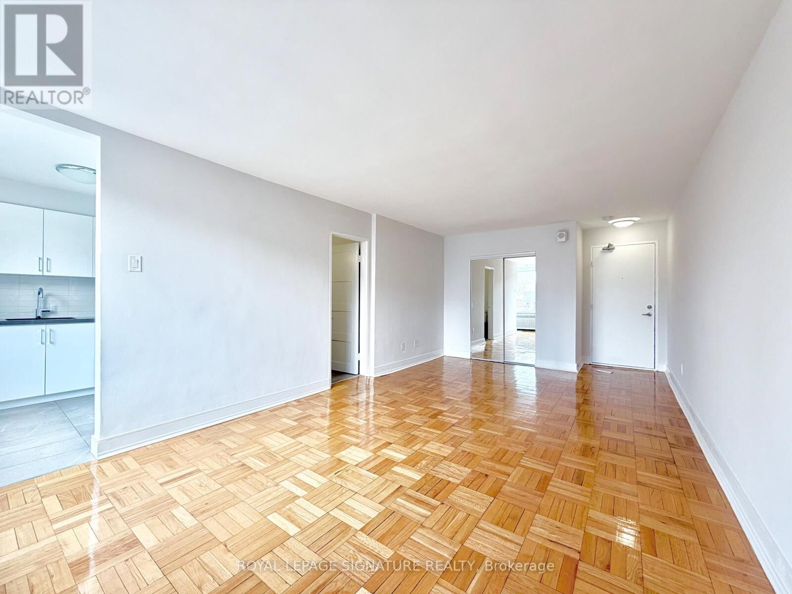 Property Photo:  1545 Bathurst Street 402  ON M5P 3H6 