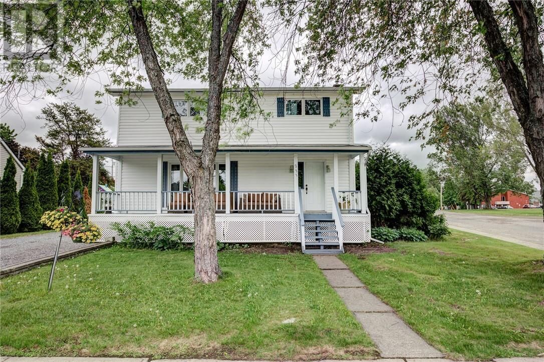 Property Photo:  233 Ninth Avenue  ON P3Y 1M6 