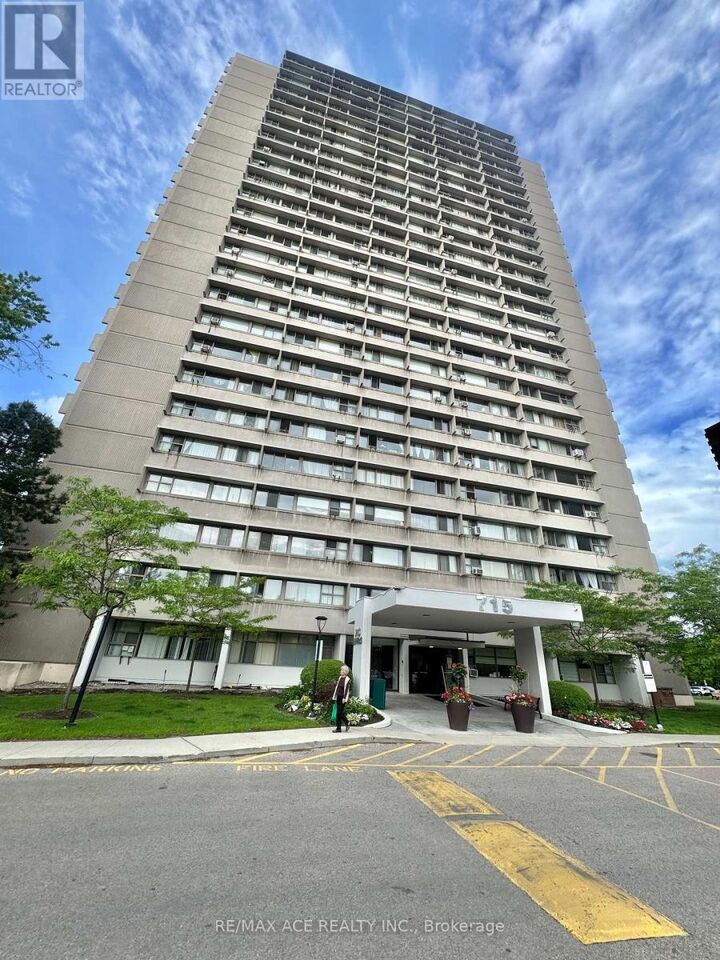 Property Photo:  715 Don Mills Road 2504  ON M3C 1S5 