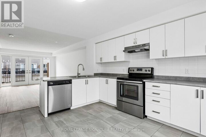 Property Photo: 1 Beckenrose Court 136 ON L6Y 6G2