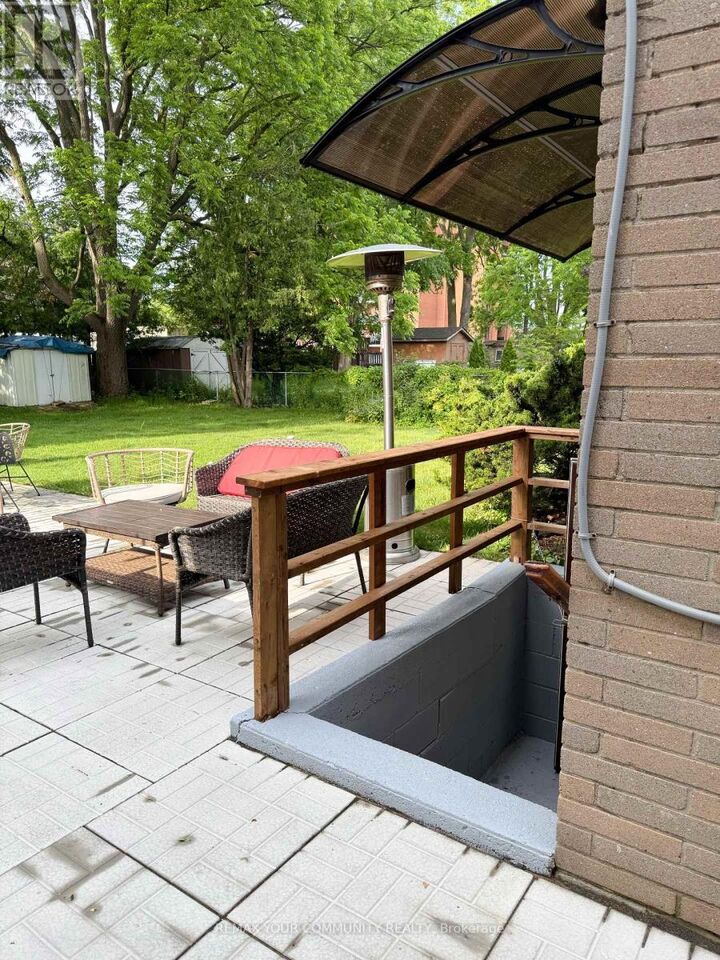 Property Photo:  70 Bedford Park Avenue 2  ON L4C 2N8 