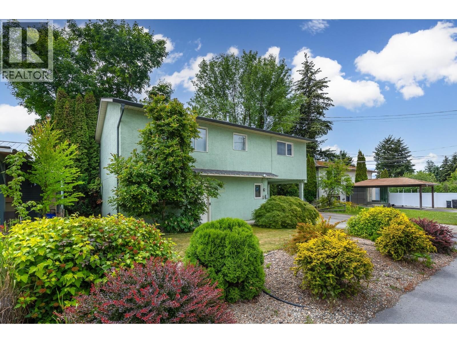 Property Photo:  1812 46 Avenue  BC V1T 3P5 