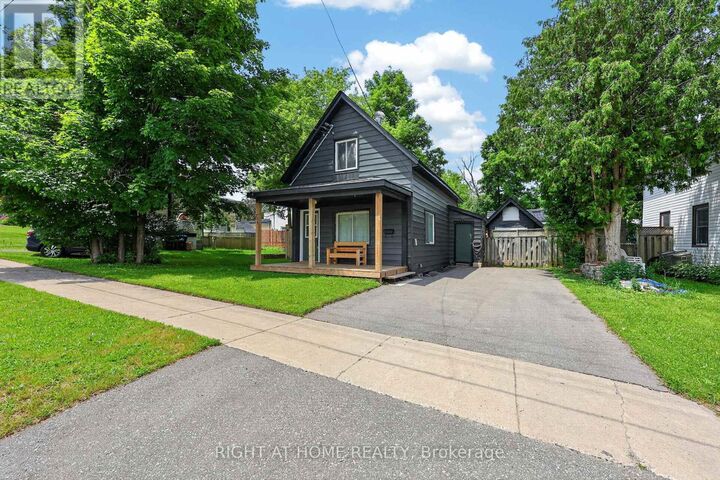 Property Photo:  314 Bay Street  ON L4R 1J9 