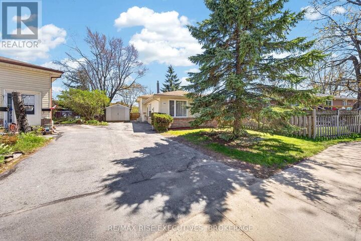 Property Photo: 1089 Pinewood Place ON K7P 1K9