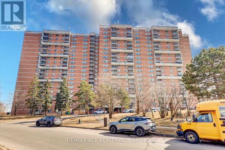 Property Photo:  100 Wingarden Court 1414  ON M1B 2P4 