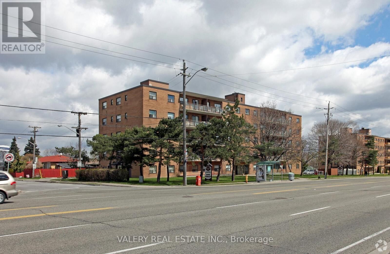 Property Photo:  1780 Lawrence Avenue East 402  ON M1R 2Y2 
