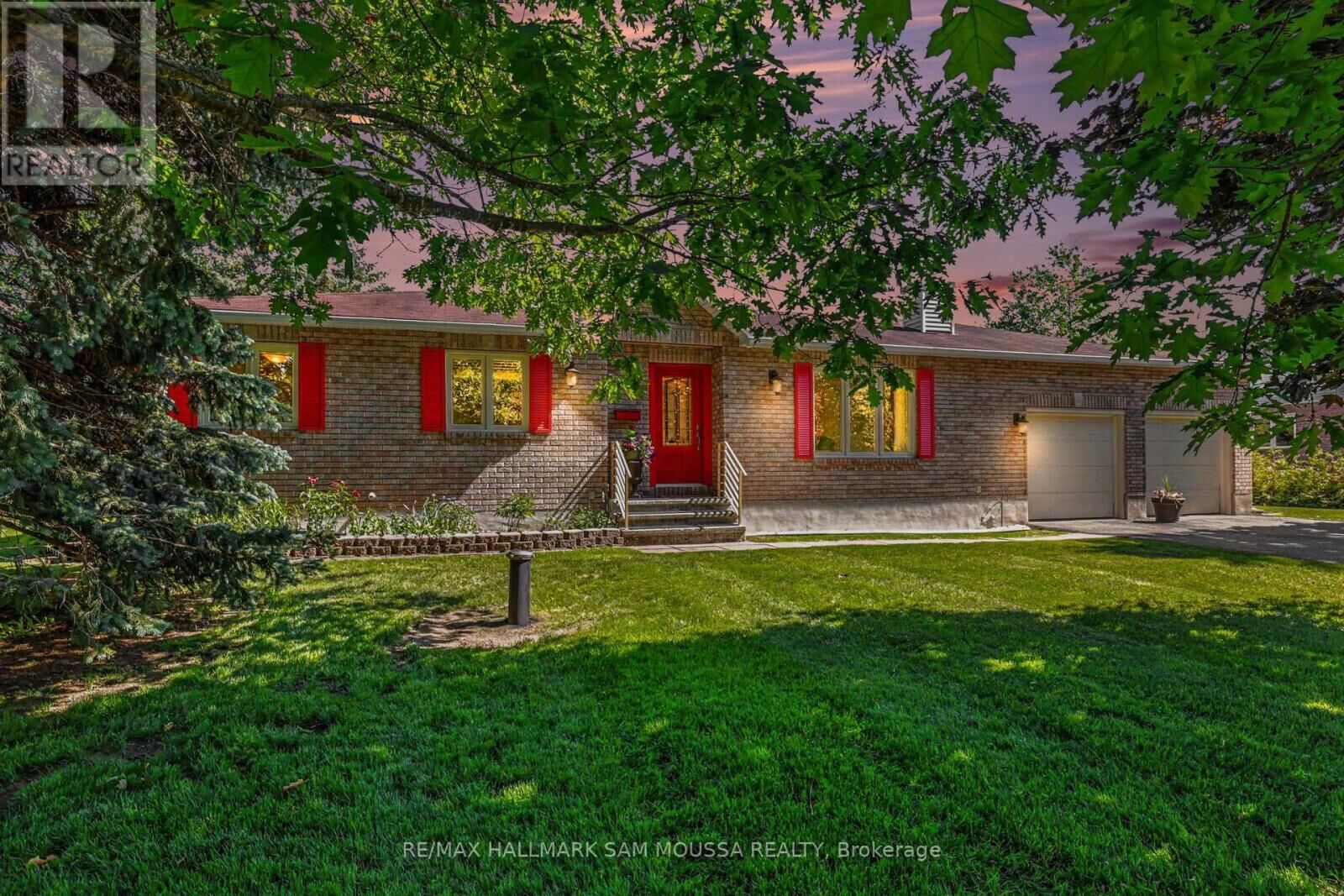 Property Photo:  6482 Harvest Grove Drive  ON K4P 1E8 