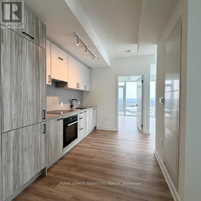 Property Photo: 1 Quarrington Lane 2919 ON M3C 0S4