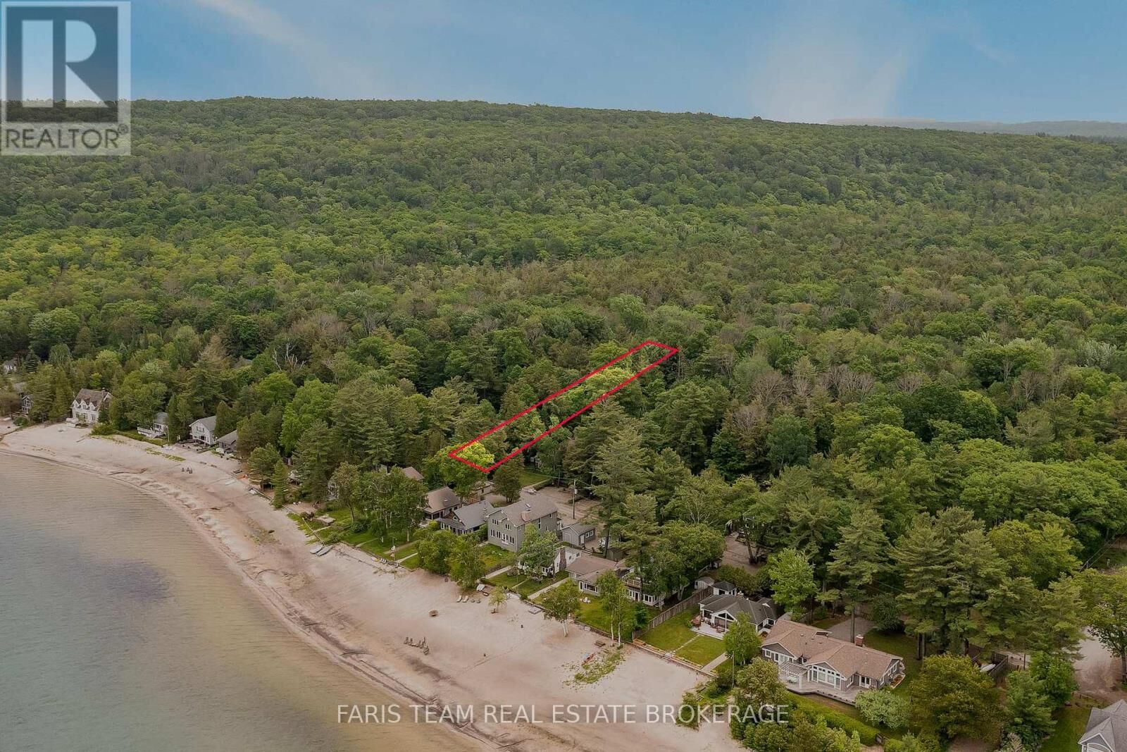 Property Photo:  23 East Beach Road  ON L9M 0M6 