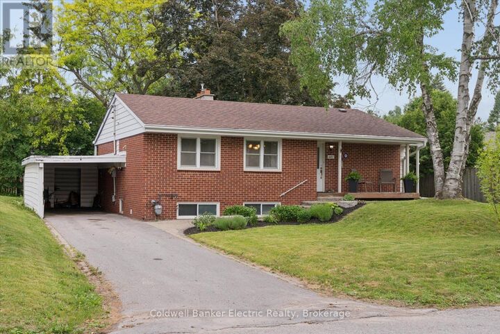 Property Photo: 1497 Mayfair Avenue ON K9J 6T3