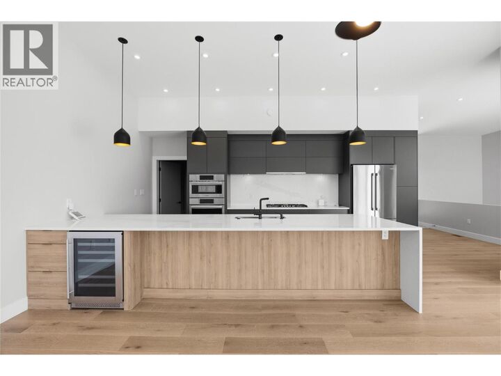 Property Photo: 1106 Syer Road BC V2A 9G4