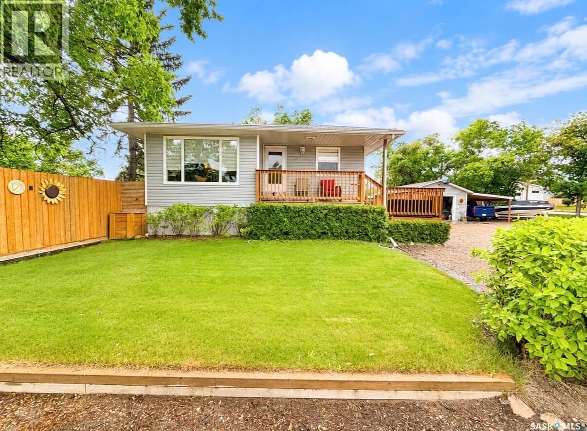 Property Photo:  416 Reed Street  SK S0H 3C0 