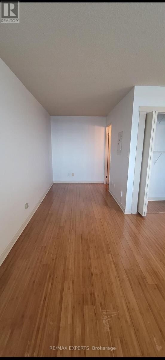Property Photo:  200 Manitoba Street 634  ON M8Y 3Y9 