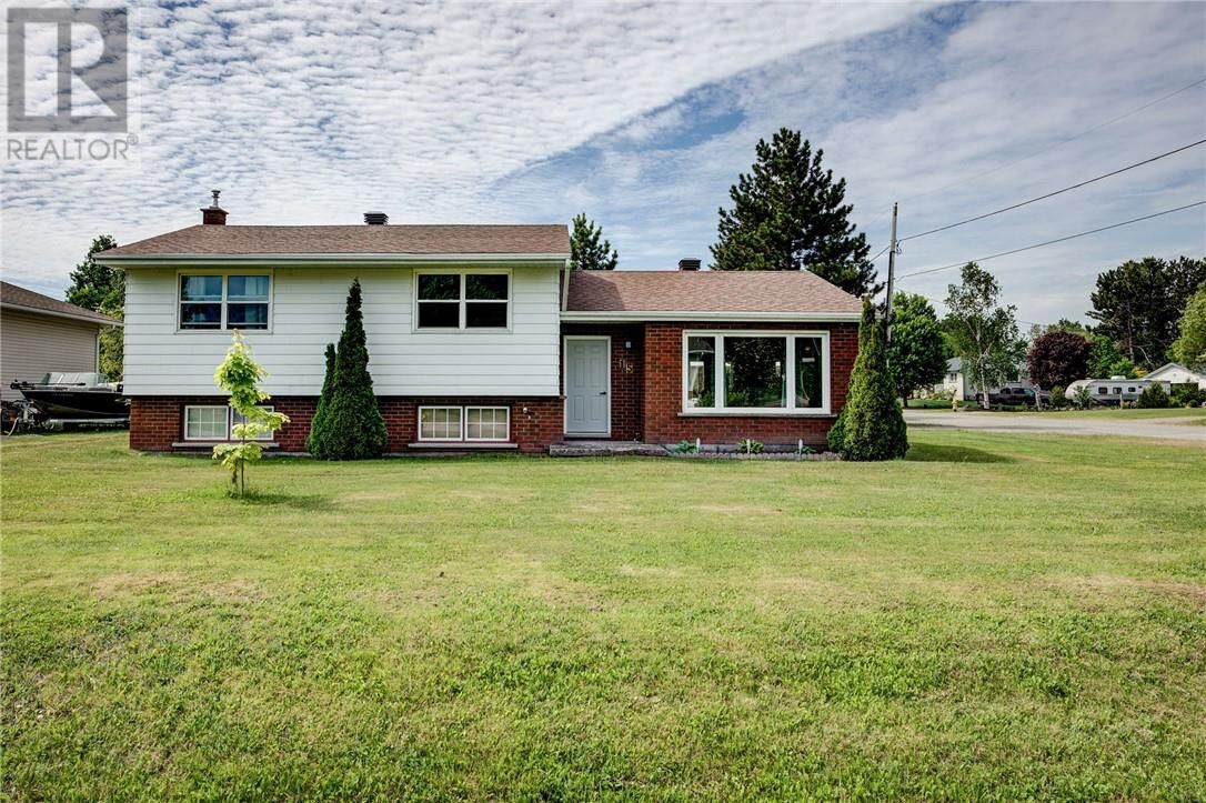 Property Photo: 15 Arlington Drive E ON P0M 1R0